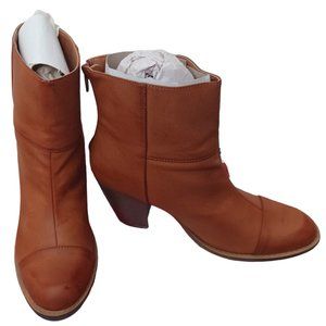 Diba London Brown Boots Size 9